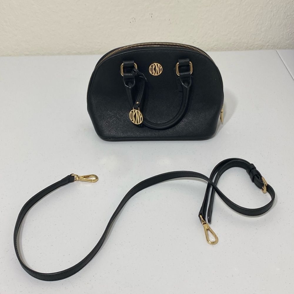 Michael Kors bag with shoulder strap (black)
